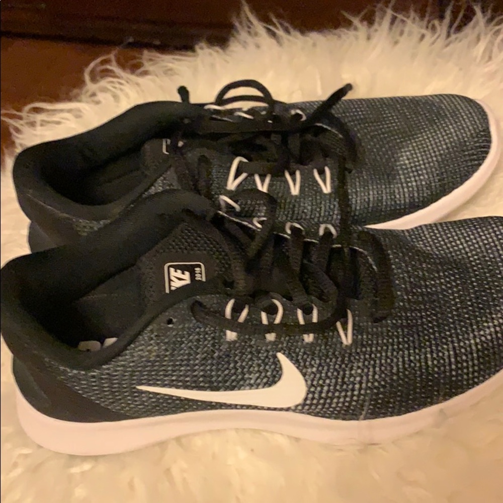 Brand new Nike Flex Running Shoes